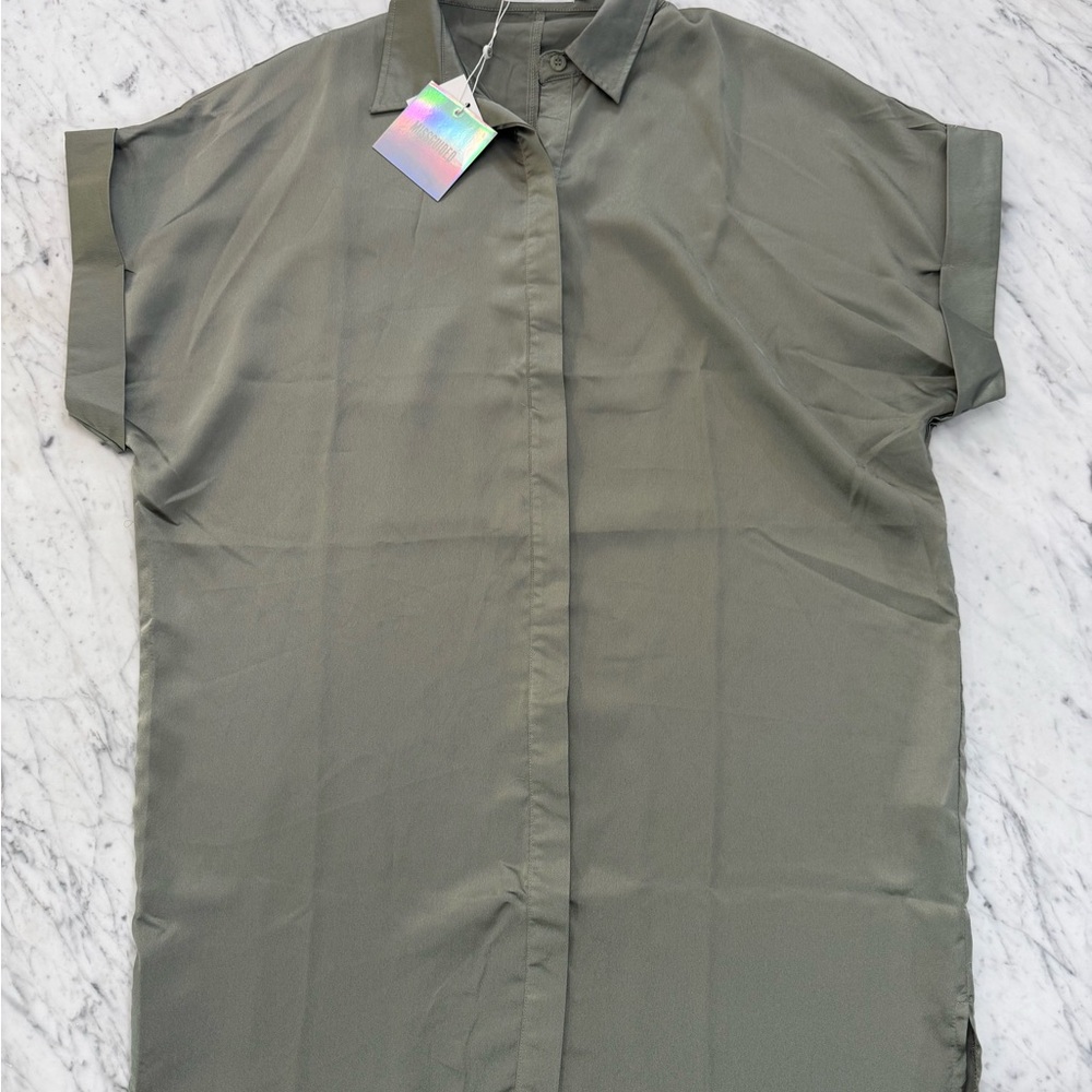 NWT Missguided Sage Green Satin Shirt Dress Short Sleeves Cuffed Midi Women's 6 - Picture 2 of 7